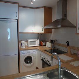 Fitted Kitchen with appliances